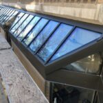 Trapezoid incl vertical glass